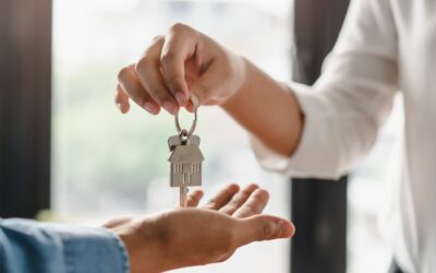 What’s The Difference Between a Landlord vs. a Property Manager?